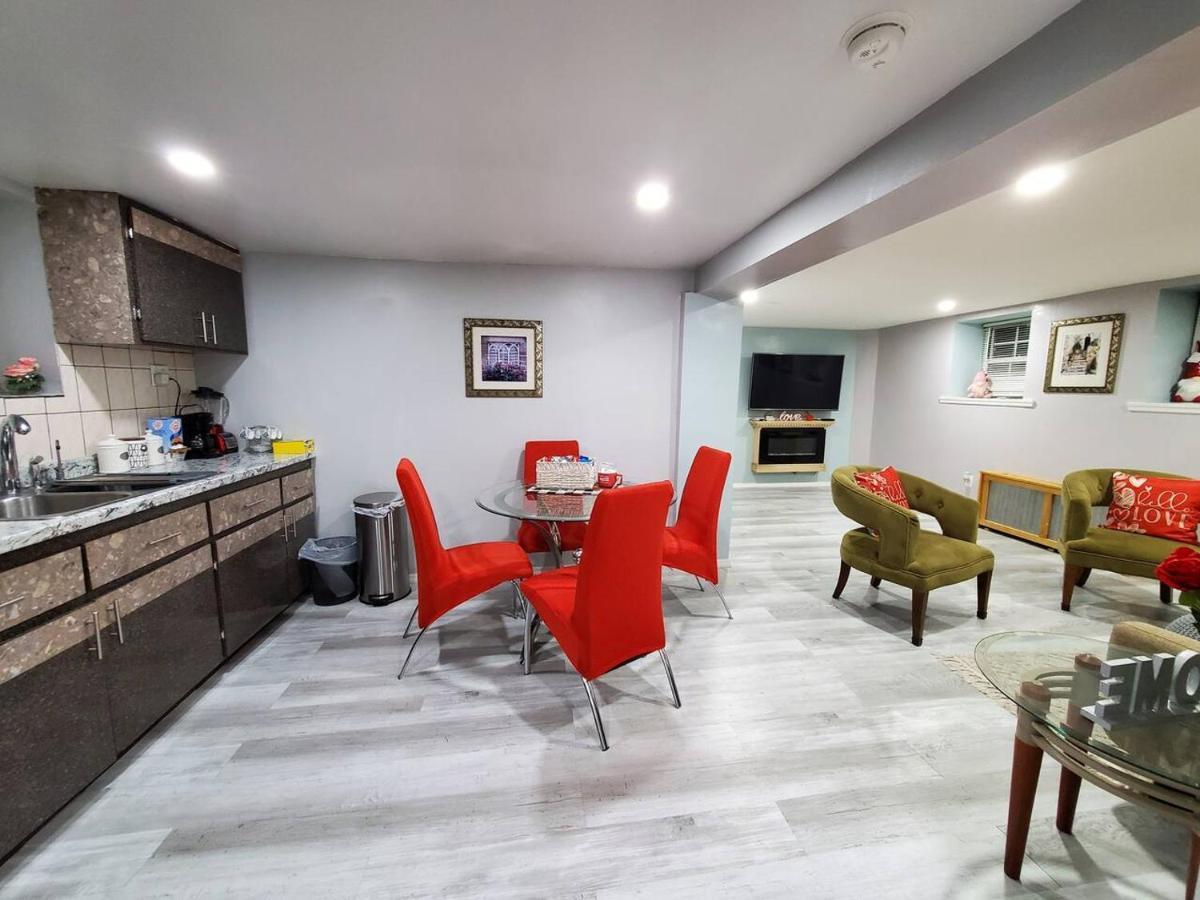 Lovely 2 Bedroom Apartment With 2 Entrance And Parking New York Extérieur photo